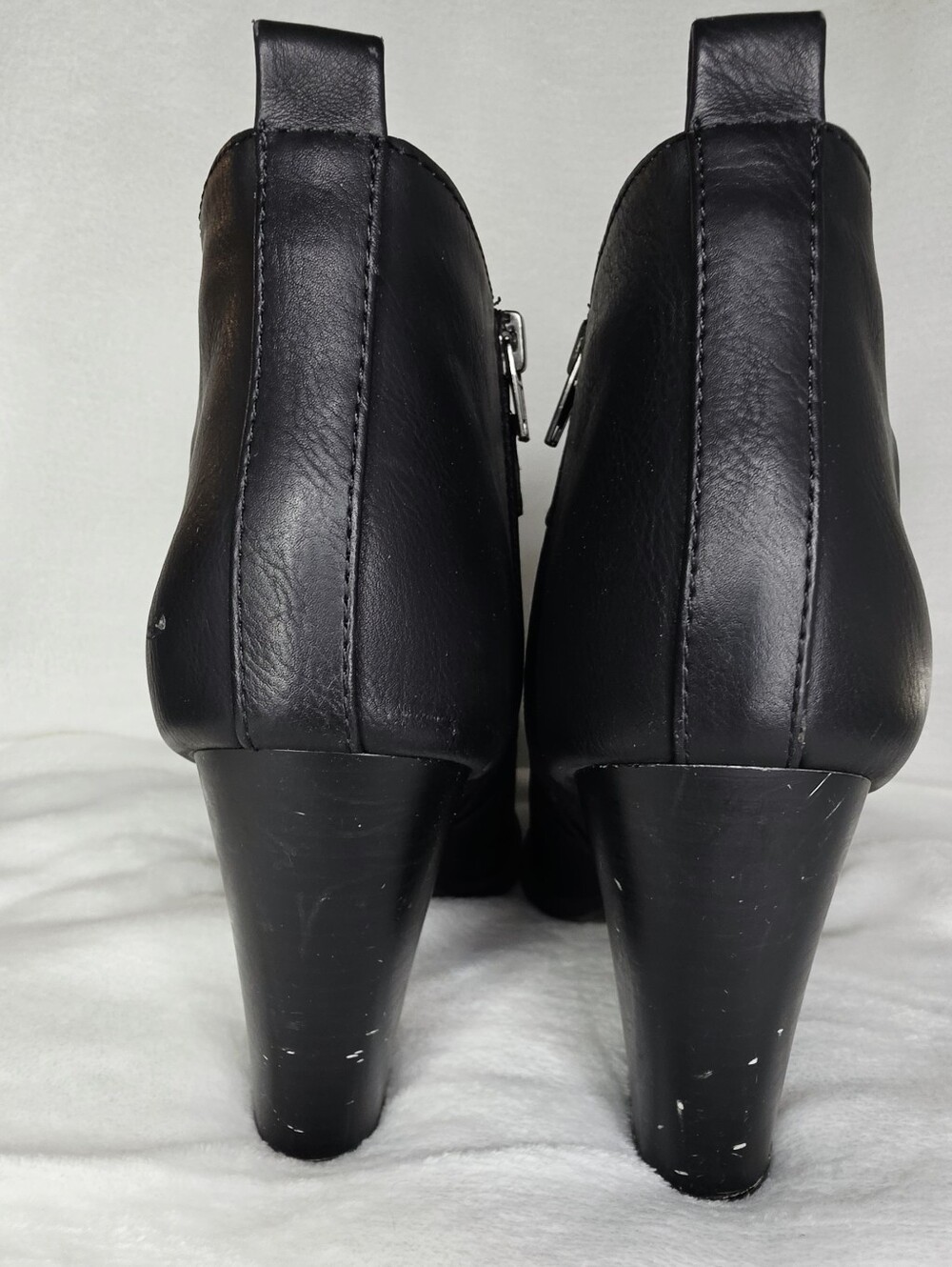 Heart In D Booties - Picture 7 of 9